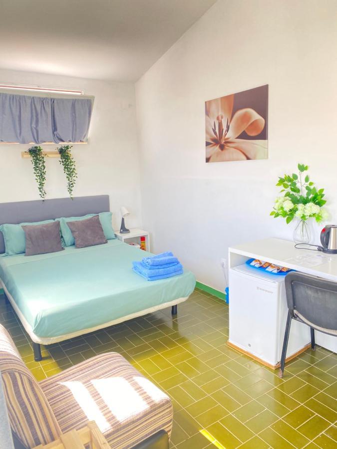 Best Rooms - Quarto 1 Plateau Прая Екстериор снимка